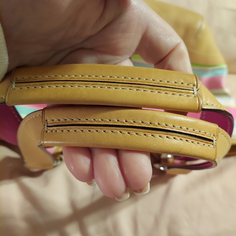 Pretty Coach Bag - Picture 8 of 15